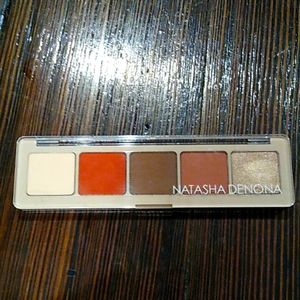 Eyeshadow palette